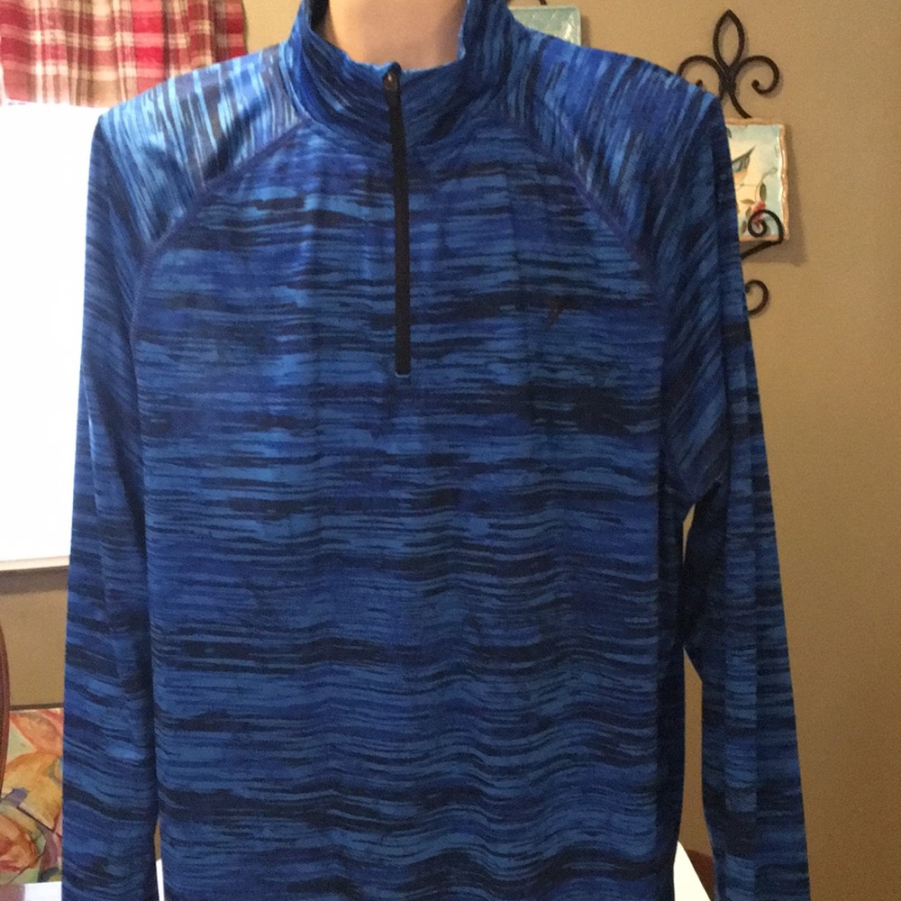 Men’s Old Navy activewear shirt size large
